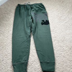 Free City olive green capri jogger size small price firm
